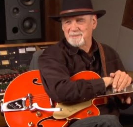 Aos 86 anos de idade morre Duane Eddy, guitarrista e criador de temas clássicos. Veja os famosos que nos deixaram em 2024