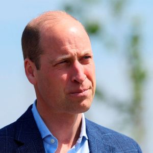 Príncipe William não estaria se apoiando em muitas pessoas em meio aos tratamentos de Kate Middleton e Rei Charles III, diz revitsa